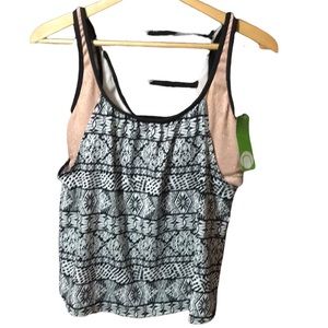 NWT NEXT athletic upf 50 Stretch bra Tank Top Size Medium